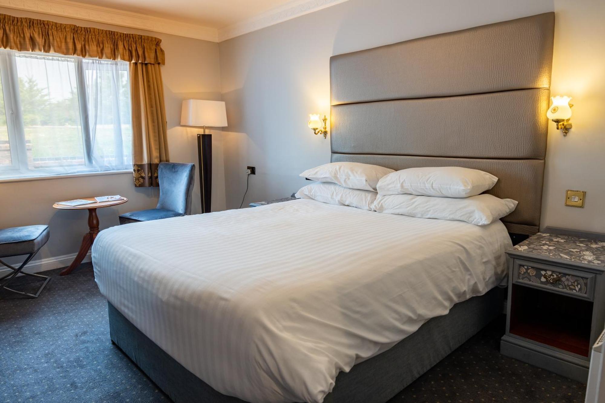 Hindlip The Pear Tree Inn & Country Hotel מראה חיצוני תמונה