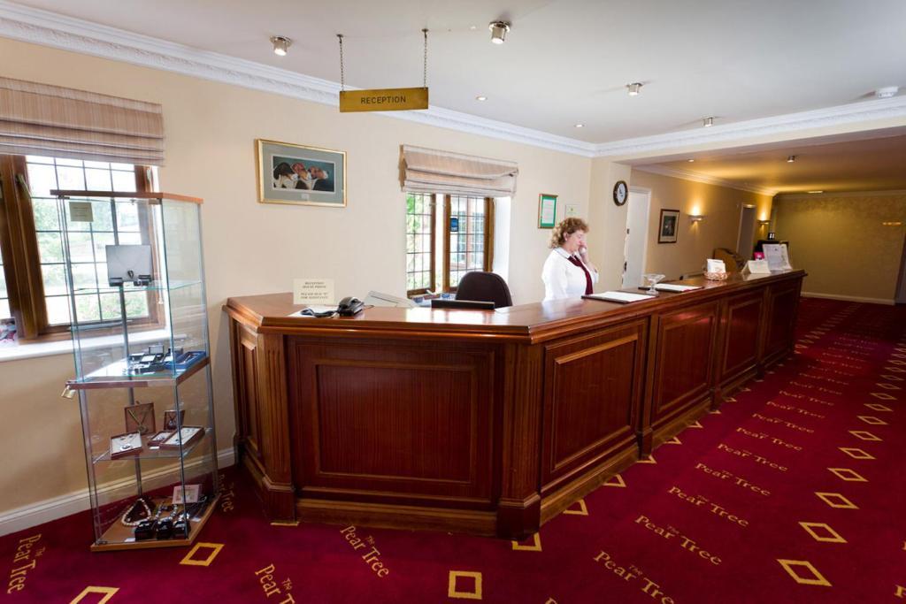 Hindlip The Pear Tree Inn & Country Hotel מראה חיצוני תמונה