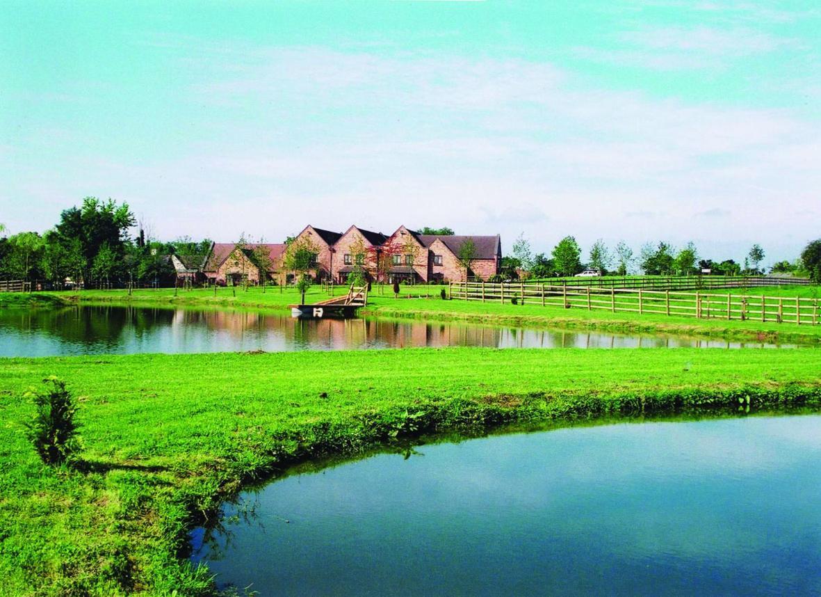 Hindlip The Pear Tree Inn & Country Hotel מראה חיצוני תמונה